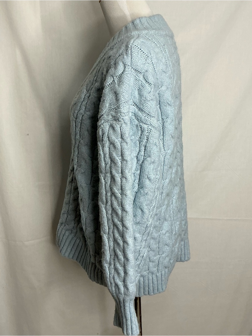 2193 - Lush Pale Blue Cable Knit V-Neck Sweater - Picture 5 of 8